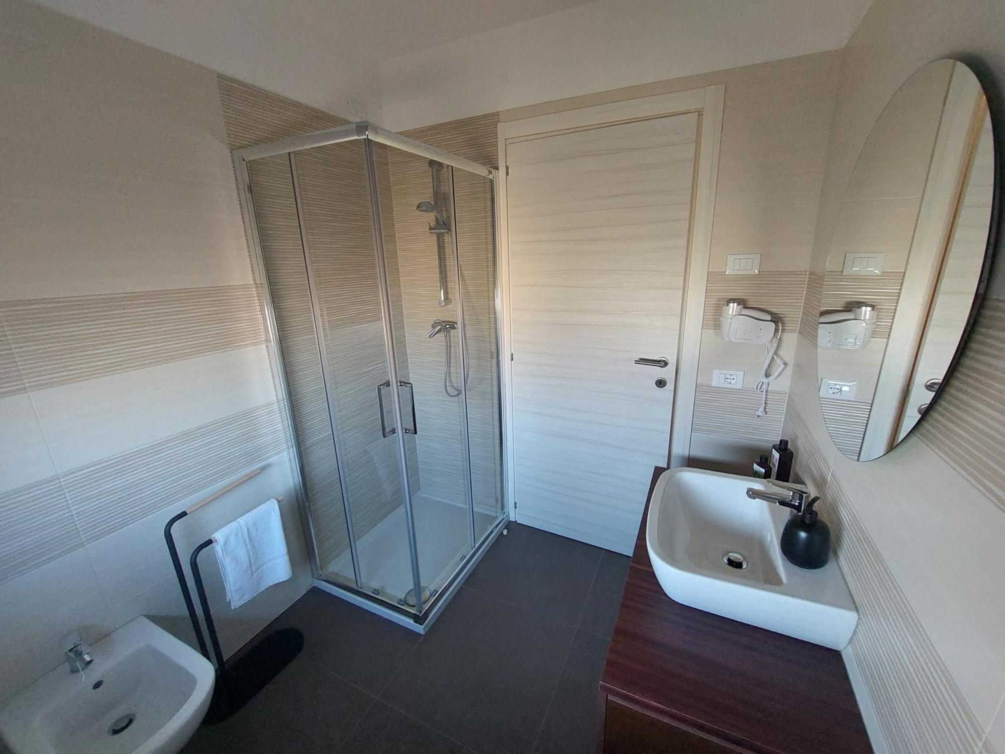 Отель Locanda Rossa Romans di Varmo Номер фото